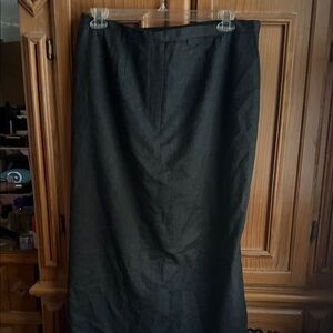 Elegant long black Women's Skirt size 18